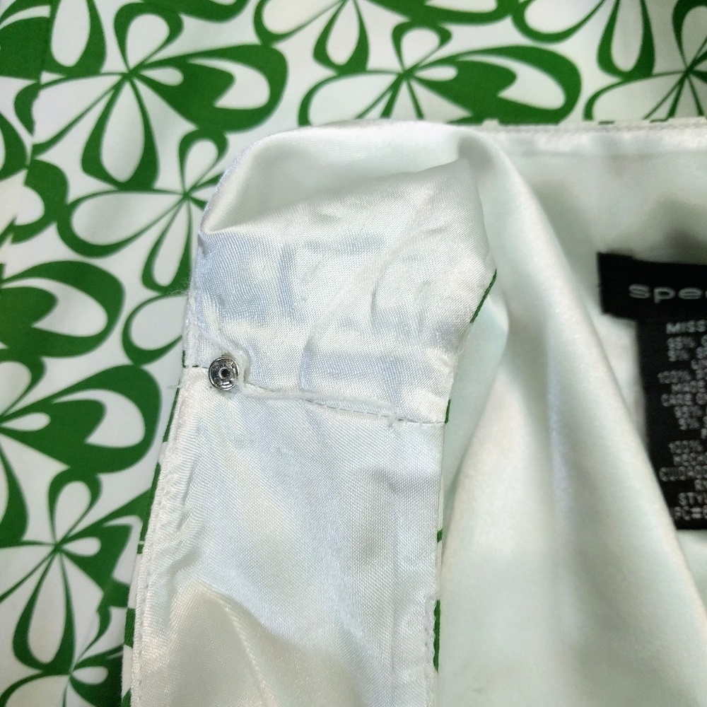 NWT Spense Green V Neck Dress - Picture 5 of 7